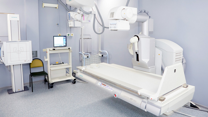Поставка трехфазного ИБП Hiden для оборудования рентген кабинета